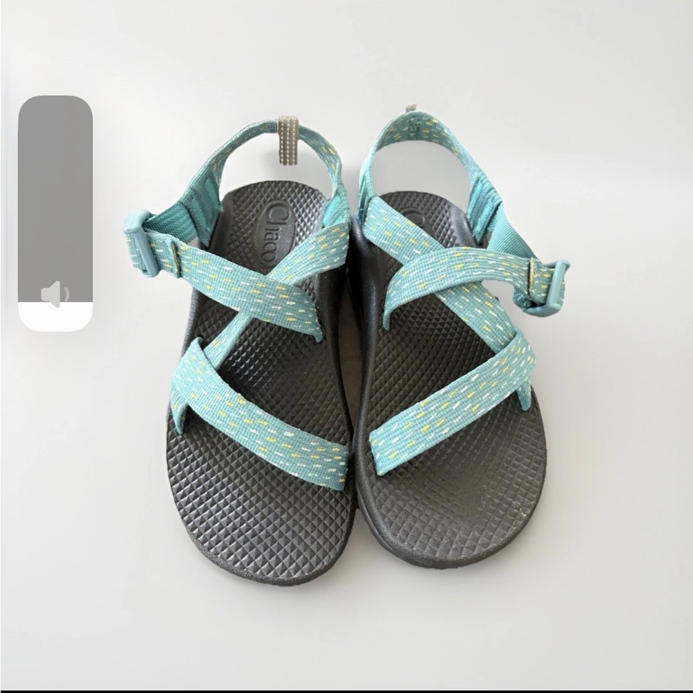 Chaco kids sandals sz 2 Blue and Black with Adjustable Strap System
